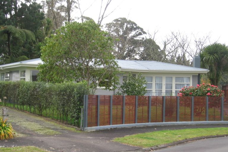 Photo of property in 15 Keitha Place, Glenview, Hamilton, 3206