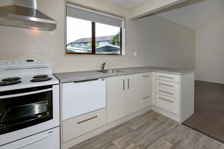 Photo of property in 60d Mcfaddens Road, St Albans, Christchurch, 8052