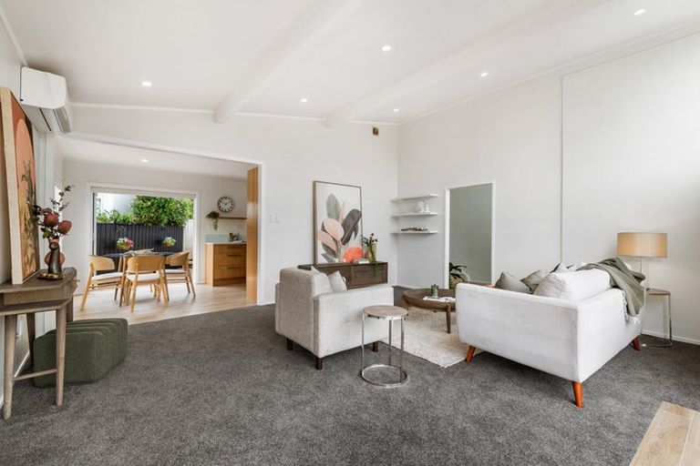 Photo of property in 43 Stredwick Drive, Torbay, Auckland, 0630