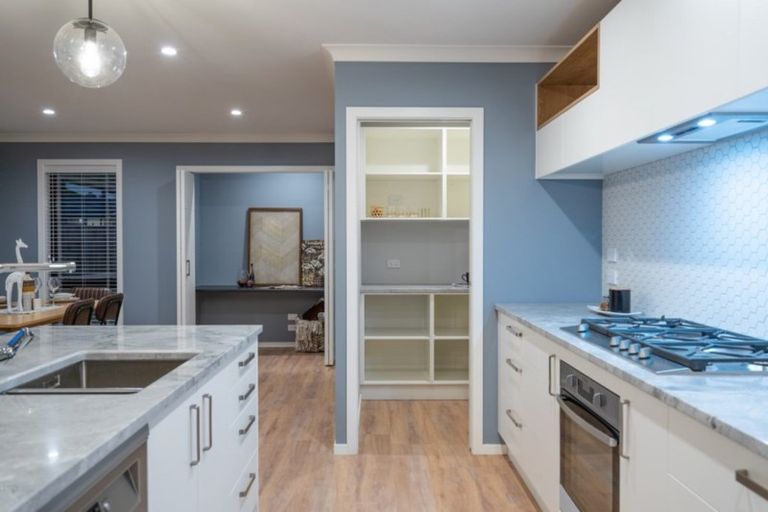 Photo of property in 68 Waipunahau Road, Waikanae, 5036