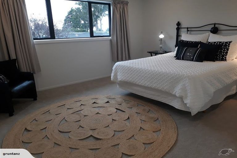 Photo of property in 39b Hetley Crescent, Taradale, Napier, 4112