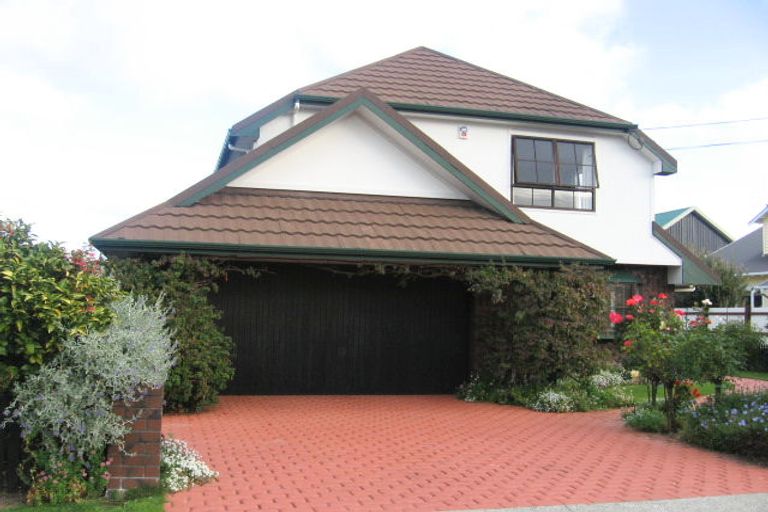 Photo of property in 40a Epuni Street, Hutt Central, Lower Hutt, 5011