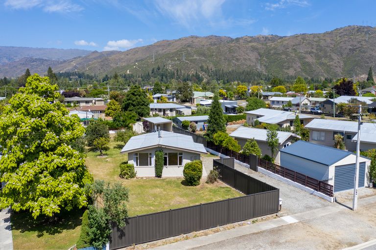 Photo of property in 73 Shields Street, Clyde, 9330