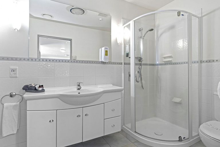 Photo of property in Anchorage Apartments, 309/36 Victoria Road, Mount Maunganui, 3116