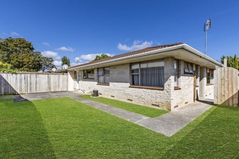 Photo of property in 2/28 Oakland Avenue, Papatoetoe, Auckland, 2025