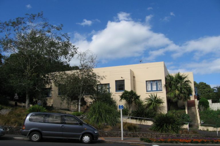 Photo of property in 5/64 Victoria Road, Devonport, Auckland, 0624