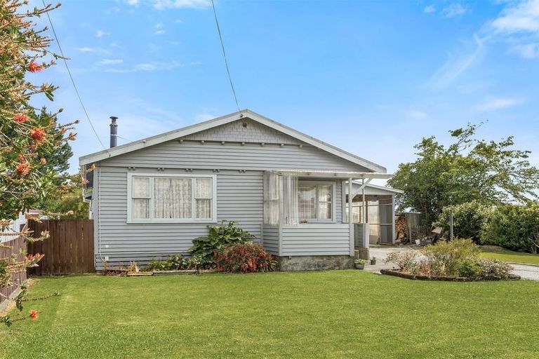 Photo of property in 79 Brougham Street, Westport, 7825