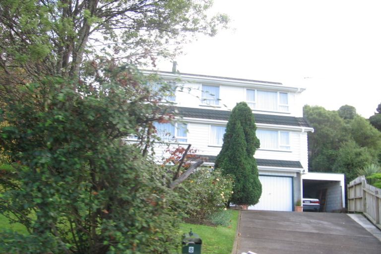 Photo of property in 8 Rembrandt Avenue, Tawa, Wellington, 5028