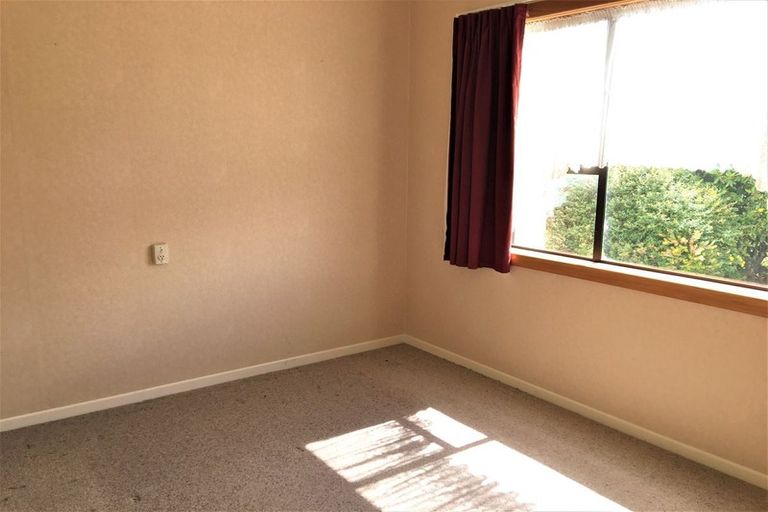 Photo of property in 83 Main Road, Clinton, 9534