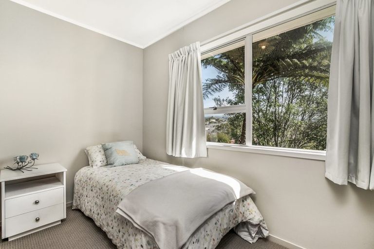 Photo of property in 9 Seakens Way, Glen Eden, Auckland, 0602