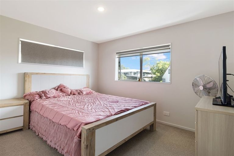 Photo of property in 3 Apple Orchard Way, Sunnyvale, Auckland, 0612