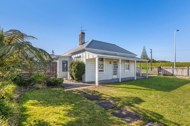 Photo of property in 2 Warre Street, Waitara, 4320