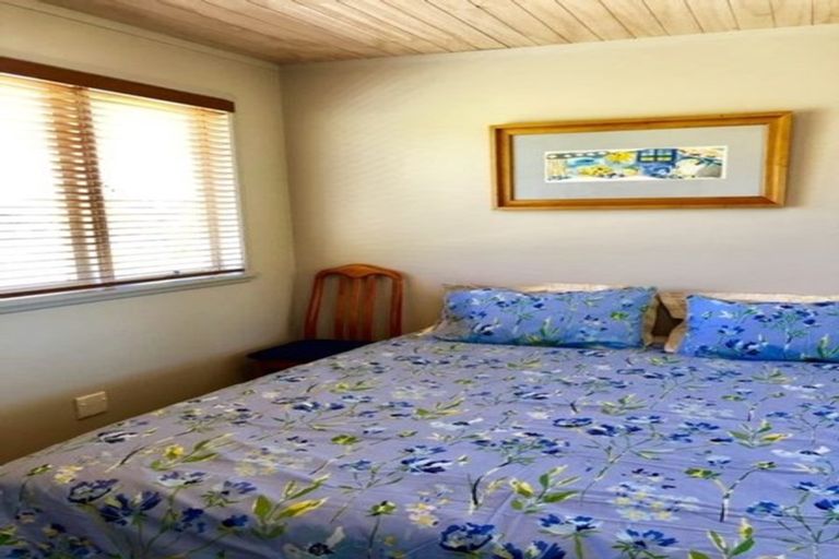 Photo of property in 22 Kendale Drive, Leigh, 0985