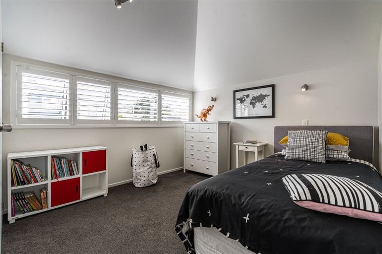 Photo of property in 2/54 Norwood Road, Bayswater, Auckland, 0622