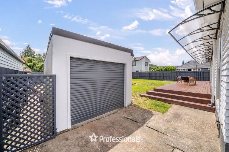 Photo of property in 17 Molesworth Street, Taita, Lower Hutt, 5011