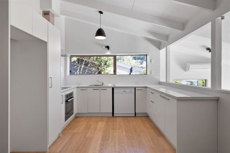 Photo of property in 9b Toledo Place, Mount Pleasant, Christchurch, 8081