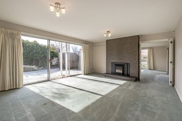 Photo of property in 24 Rutherglen Avenue, Ilam, Christchurch, 8041