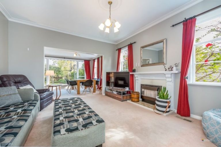 Photo of property in 27 Trafalgar Street, Waiwhetu, Lower Hutt, 5010