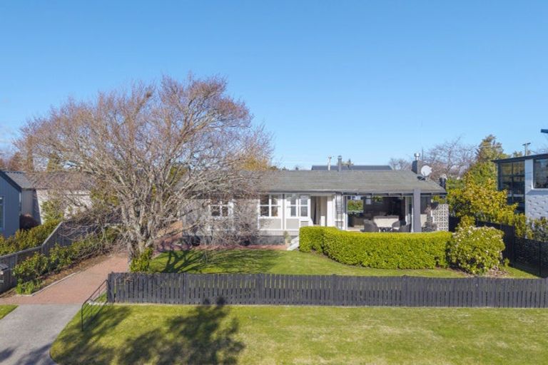 Photo of property in 6 Kohatu Parade, Wharewaka, Taupo, 3330