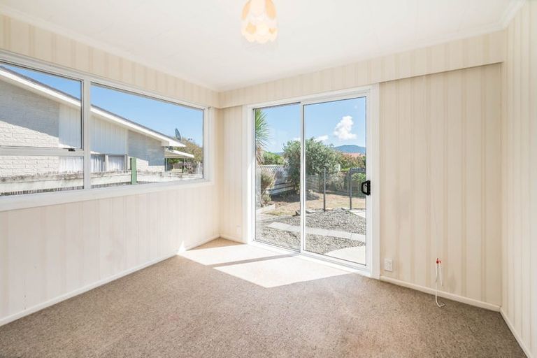 Photo of property in 12a Callender Terrace, Paraparaumu Beach, Paraparaumu, 5032