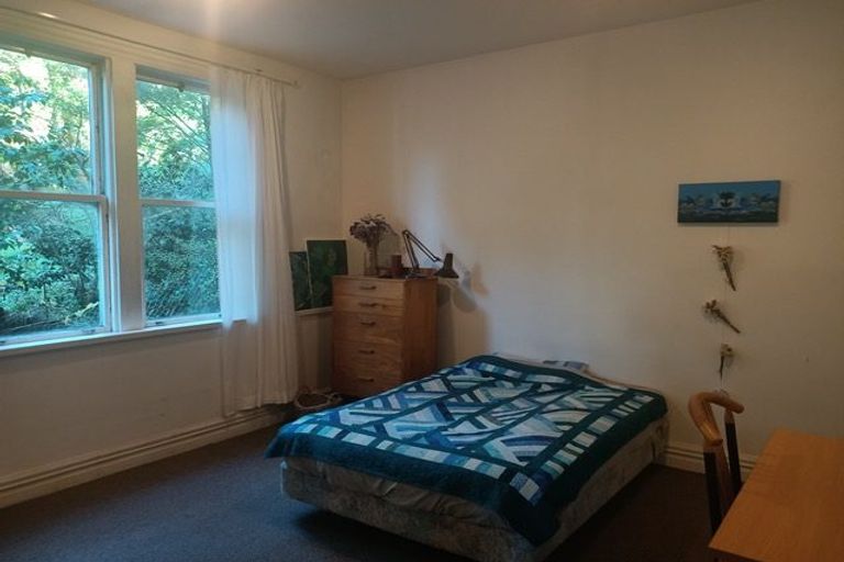 Photo of property in 56 Kelburn Parade, Kelburn, Wellington, 6012