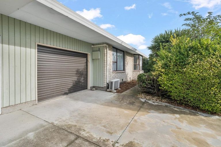 Photo of property in 1/2 Castile Place, Belfast, Christchurch, 8051