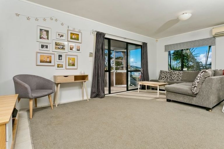 Photo of property in 44 Garton Drive, Massey, Auckland, 0614