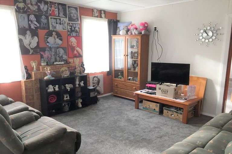 Photo of property in 19 Coronation Street, Waimate, 7924