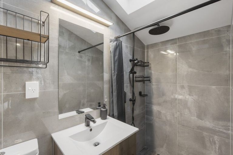 Photo of property in 132 Hinewa Road, Otumoetai, Tauranga, 3110