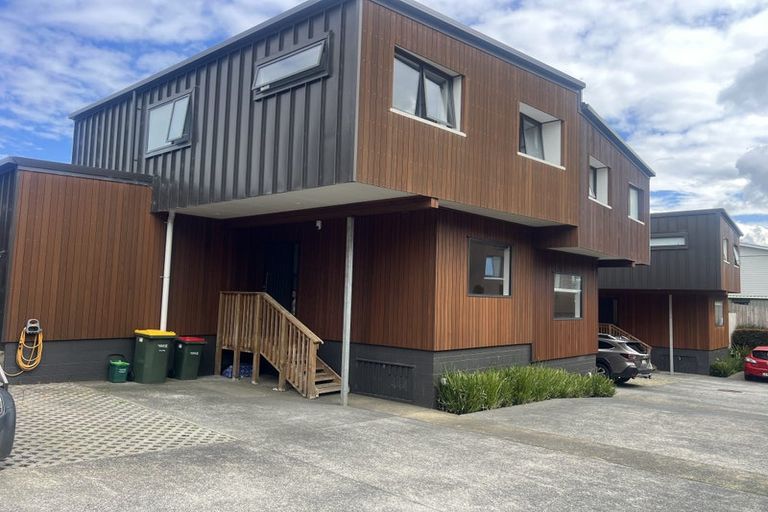 Photo of property in 21b Chippendale Crescent, Birkdale, Auckland, 0626