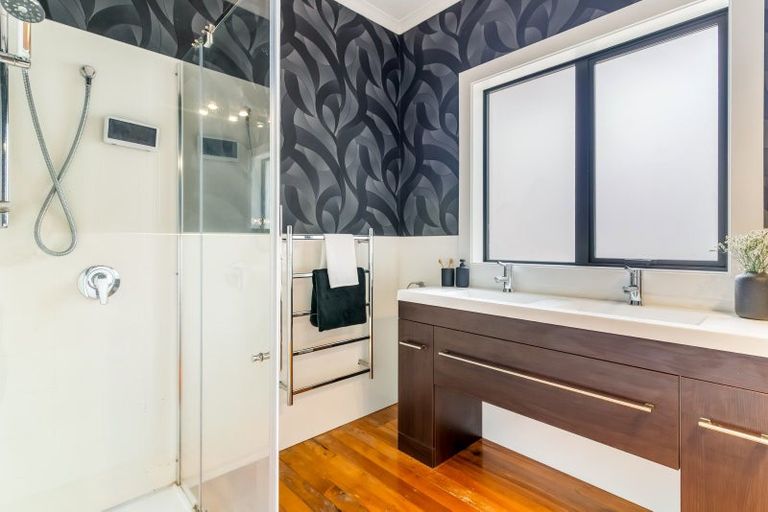 Photo of property in 32 Mary Street, Winton, 9720