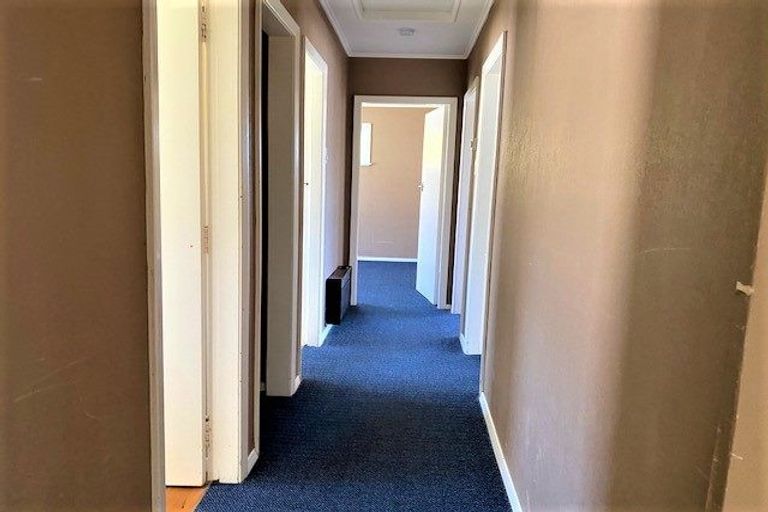 Photo of property in 62 Russell Road, Wainuiomata, Lower Hutt, 5014