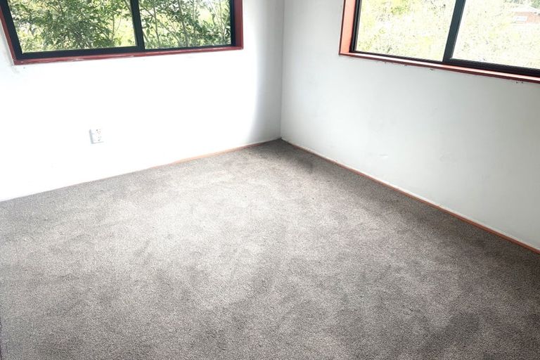 Photo of property in 386 Henderson Valley Road, Henderson Valley, Auckland, 0612