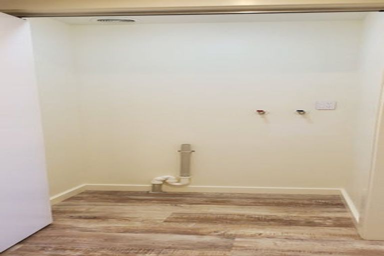 Photo of property in 8 Dallas Court, Miramar, Wellington, 6022