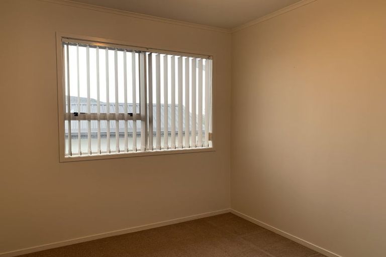 Photo of property in 12 Oreil Avenue, West Harbour, Auckland, 0618