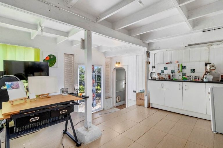 Photo of property in 115 Manuka Road, Bayview, Auckland, 0629