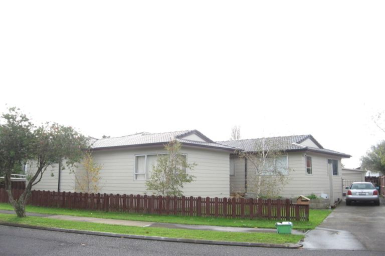 Photo of property in 3 Lisa Rise, Half Moon Bay, Auckland, 2012