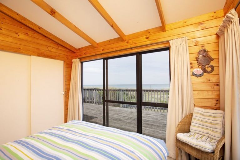 Photo of property in 75 Blue Pacific Parade, Riversdale Beach, Masterton, 5872