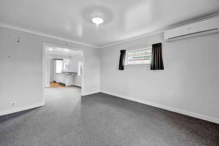 Photo of property in 10 Erin Street, Hawera, 4610