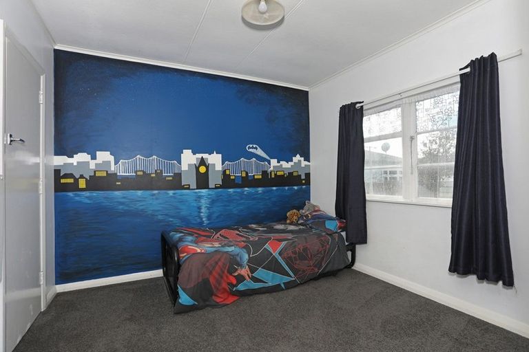 Photo of property in 64 Phillips Street, Sanson, 4817