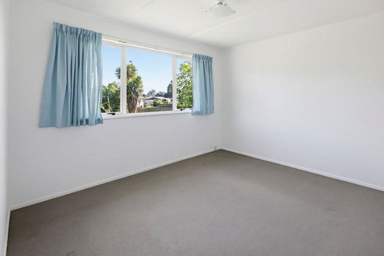 Photo of property in 17 Alastair Avenue, Owhata, Rotorua, 3010