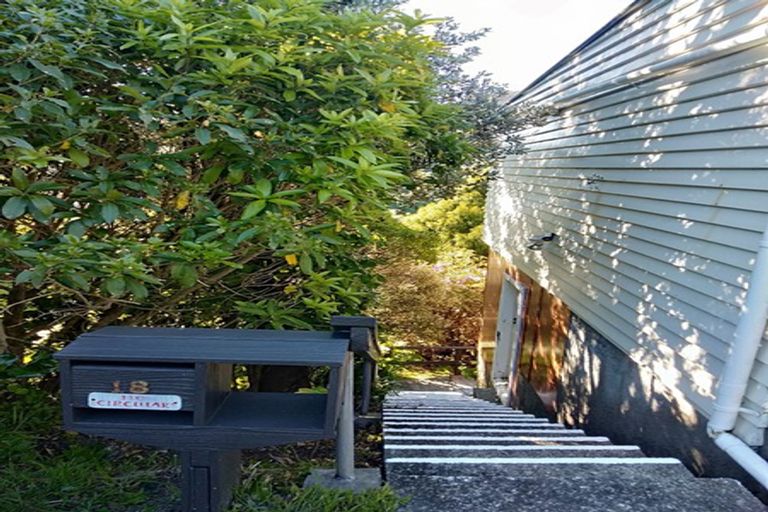 Photo of property in 18 Trelissick Crescent, Ngaio, Wellington, 6035