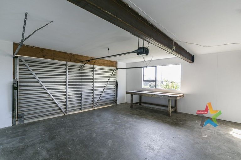 Photo of property in 15 Sheridan Terrace, Johnsonville, Wellington, 6037