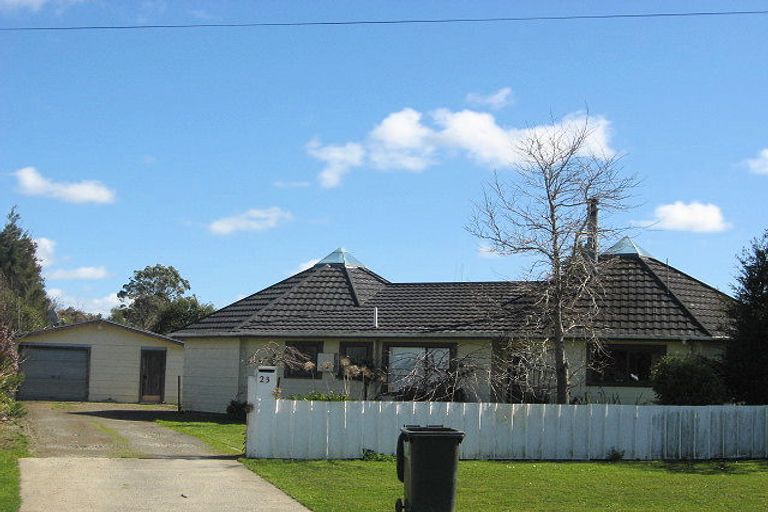 Photo of property in 23 Waitere Street, Marton, 4710