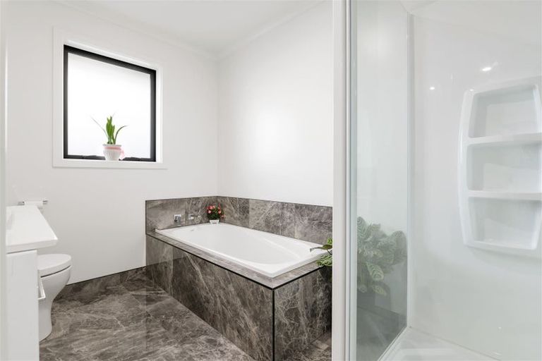 Photo of property in 18 Kimbolton Street, Rototuna North, Hamilton, 3210