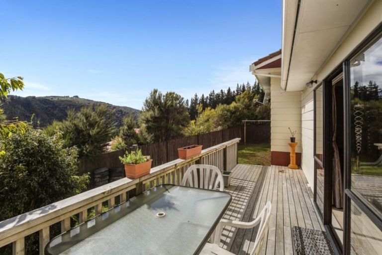 Photo of property in 45 Kingsley Street, Stokes Valley, Lower Hutt, 5019