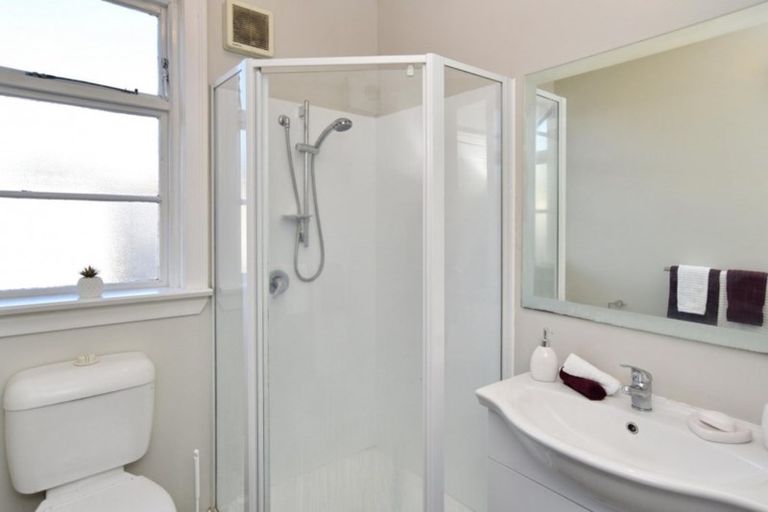 Photo of property in 2/46 Fendalton Road, Fendalton, Christchurch, 8014