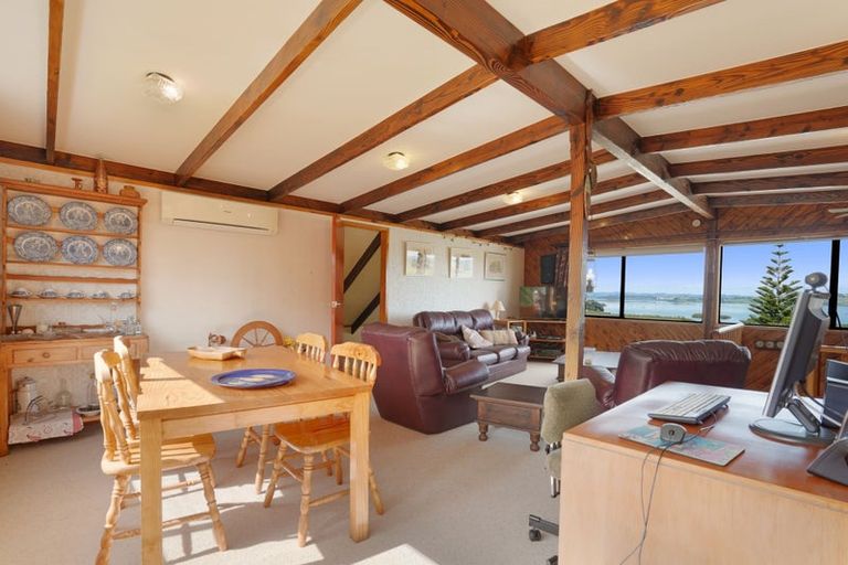 Photo of property in 72 West View Crescent, Onerahi, Whangarei, 0110