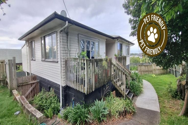 Photo of property in 17c Arran Road, Browns Bay, Auckland, 0630