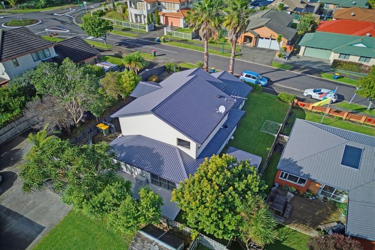 Photo of property in 6 Chadlington Avenue, Henderson, Auckland, 0612
